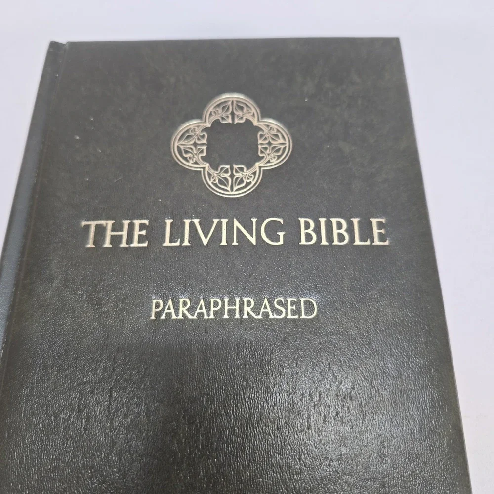 The‎ Living Bible Paraphrased Tyndale Hardcover